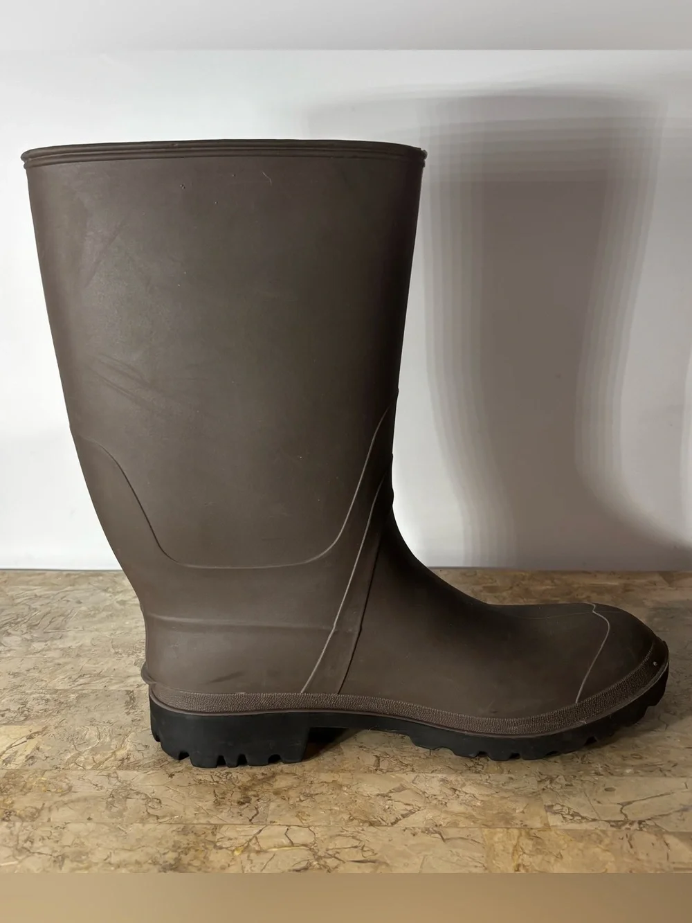 Men’s George Oil & Acid Dairy Brown Rubber Rain Boots Size 12
